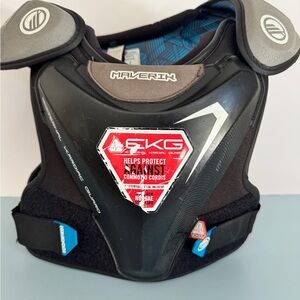 Maverik Youth M Chest Protector. Doesn’t include arm protectors.NOCSAE certified